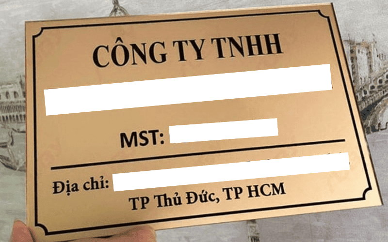 Treo bảng hiệu công ty